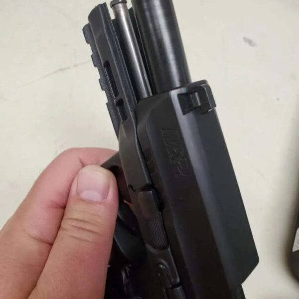 Neu/Gebraucht — Komplettpaket: Smith & Wesson M&P® M2.0 9C